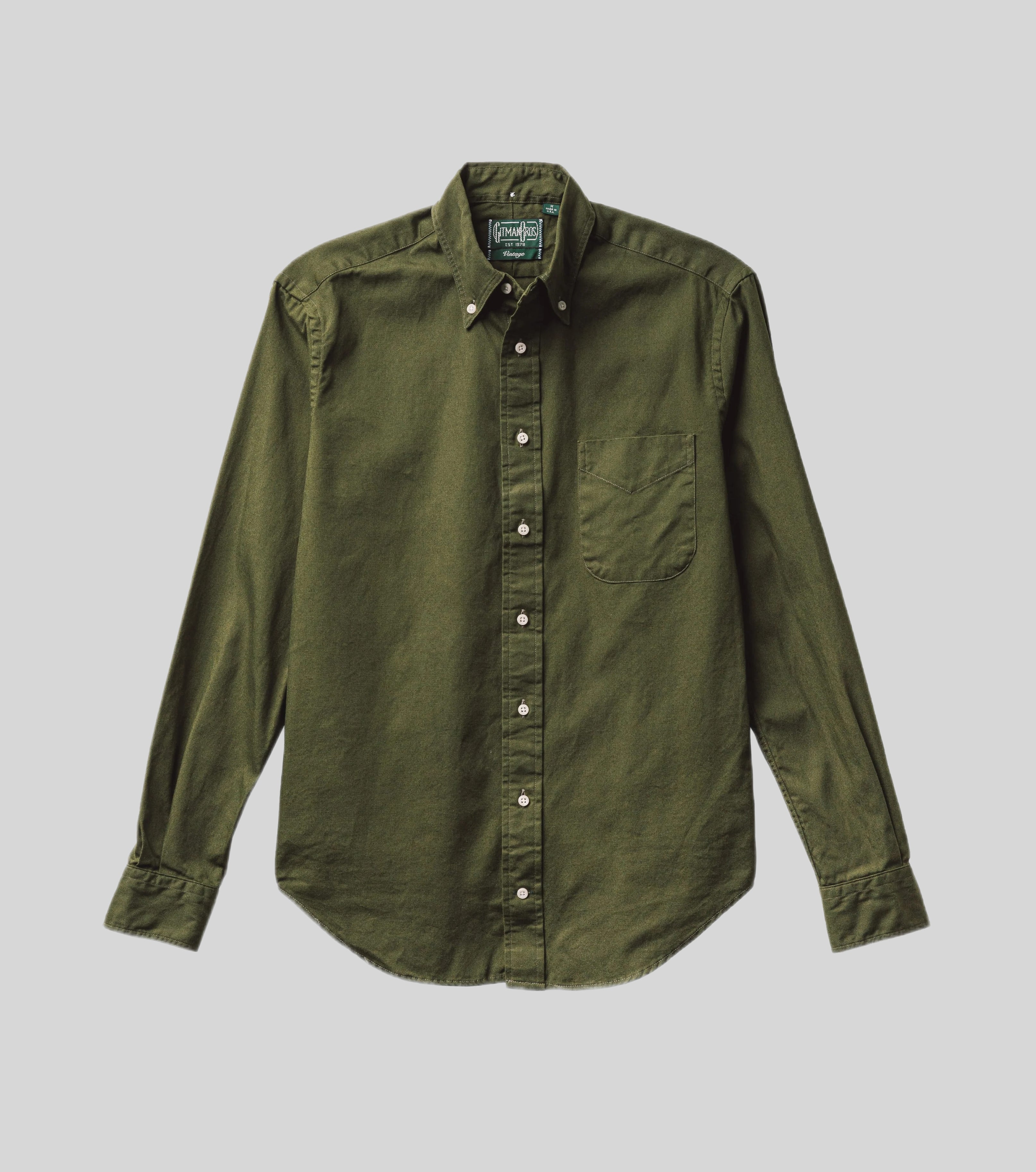 Camisa Oxford teñida verde oliva